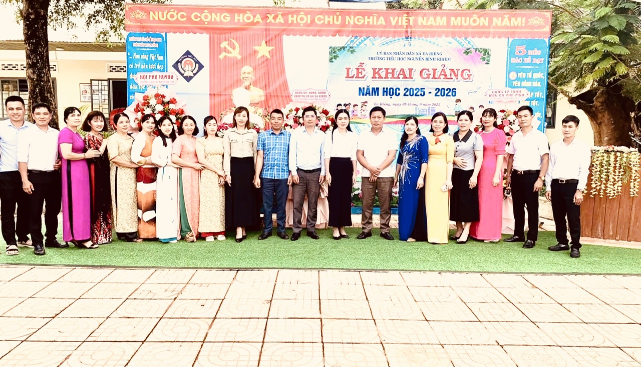 TRƯỜNG TIỂU HỌC NGUYỄN BỈNH KHIÊM TƯNG BỪNG KHAI GIẢNG NĂM HỌC 2025–2026